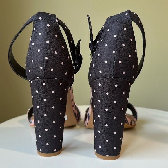 Torrid Paisley Dot Sandals Ankle Strap Pink Polk Dots High Heel Like New 10WIDE - Picture 11 of 15